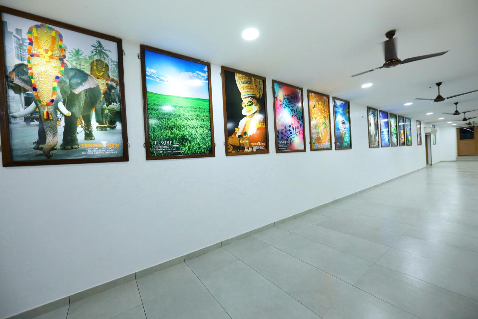Temple View Residency Hotel Chottanikara Bagian luar foto