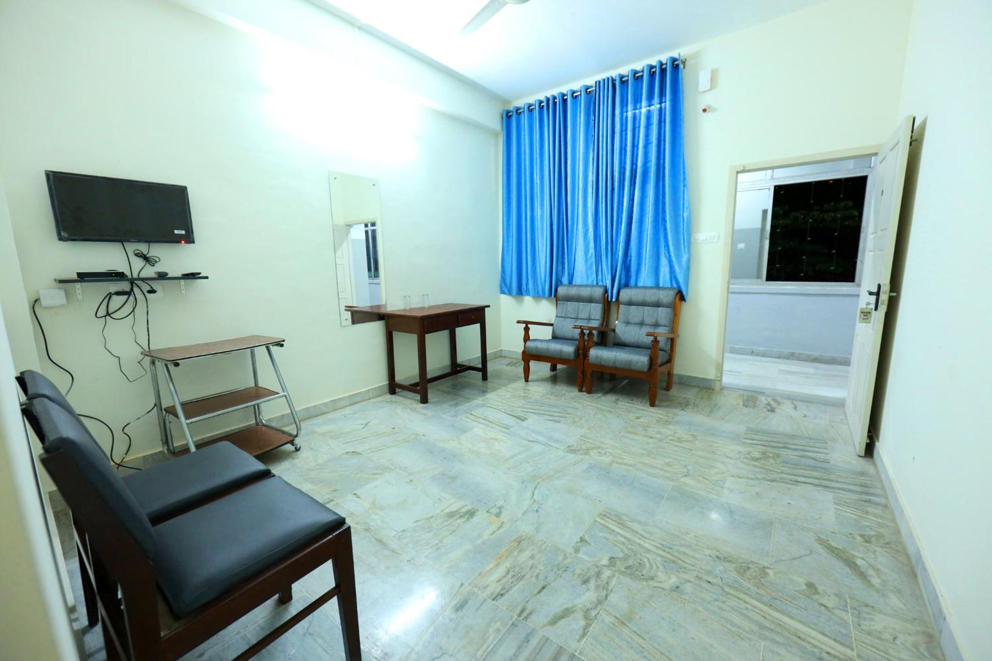 Temple View Residency Hotel Chottanikara Bagian luar foto