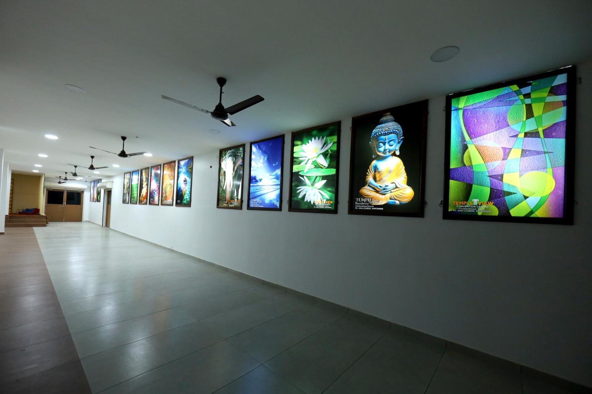 Temple View Residency Hotel Chottanikara Bagian luar foto