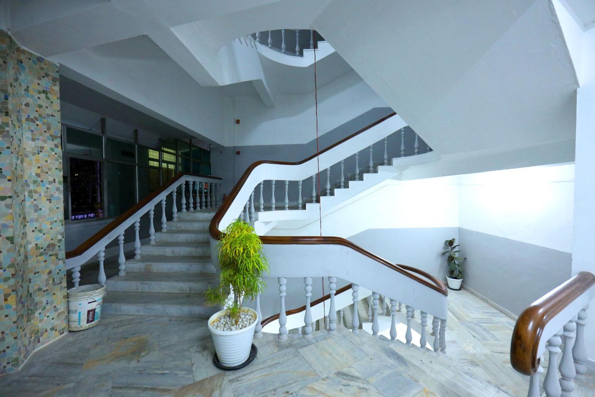 Temple View Residency Hotel Chottanikara Bagian luar foto