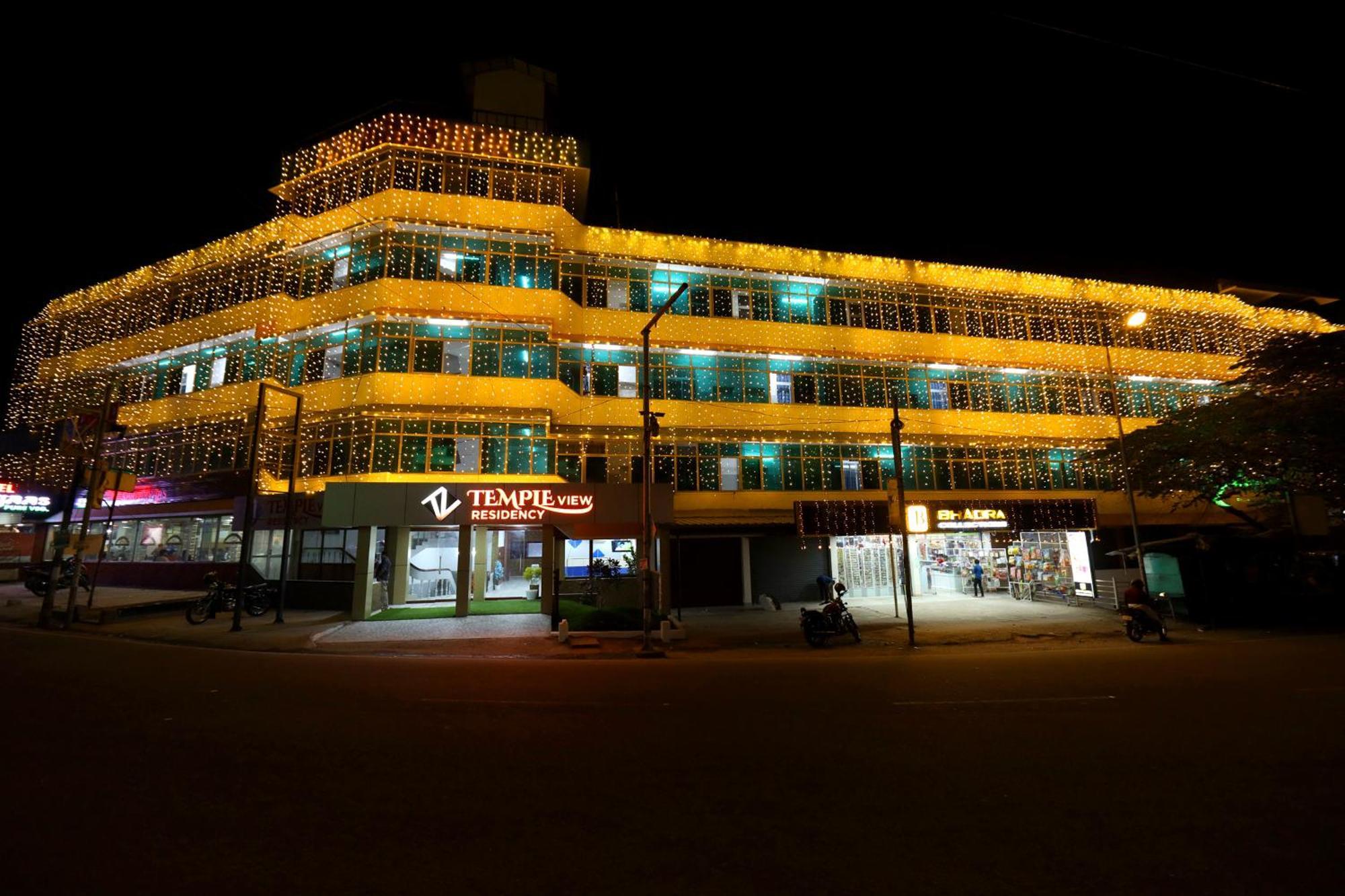 Temple View Residency Hotel Chottanikara Bagian luar foto