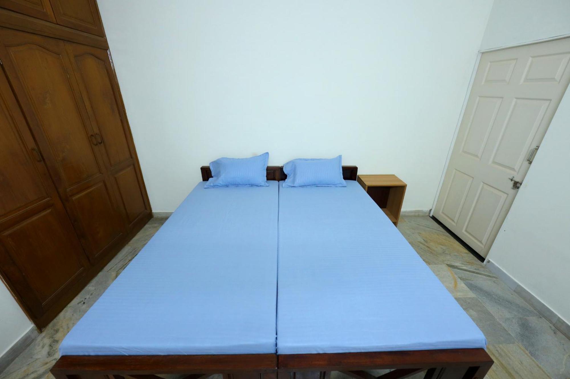 Temple View Residency Hotel Chottanikara Bagian luar foto