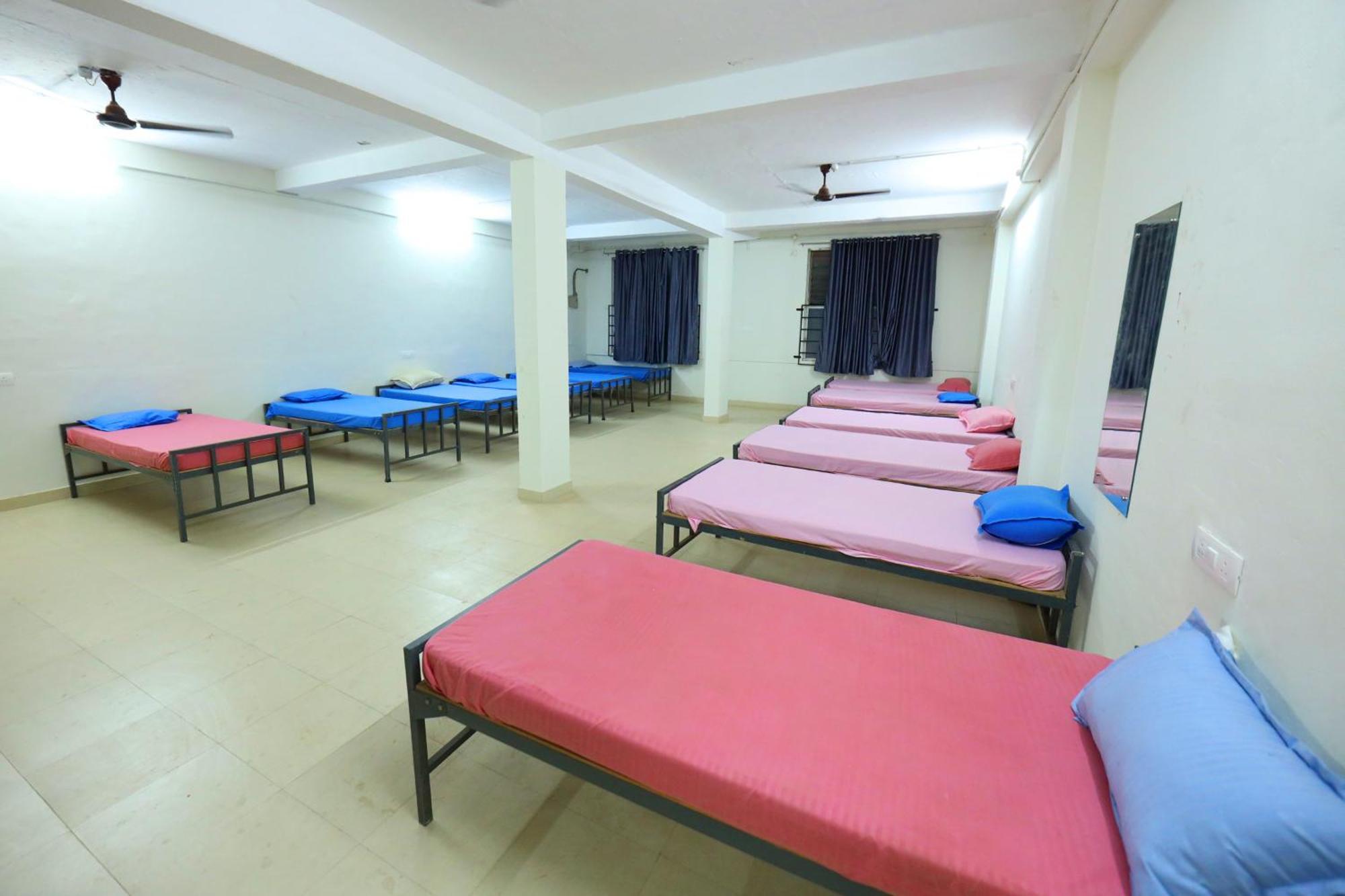 Temple View Residency Hotel Chottanikara Bagian luar foto