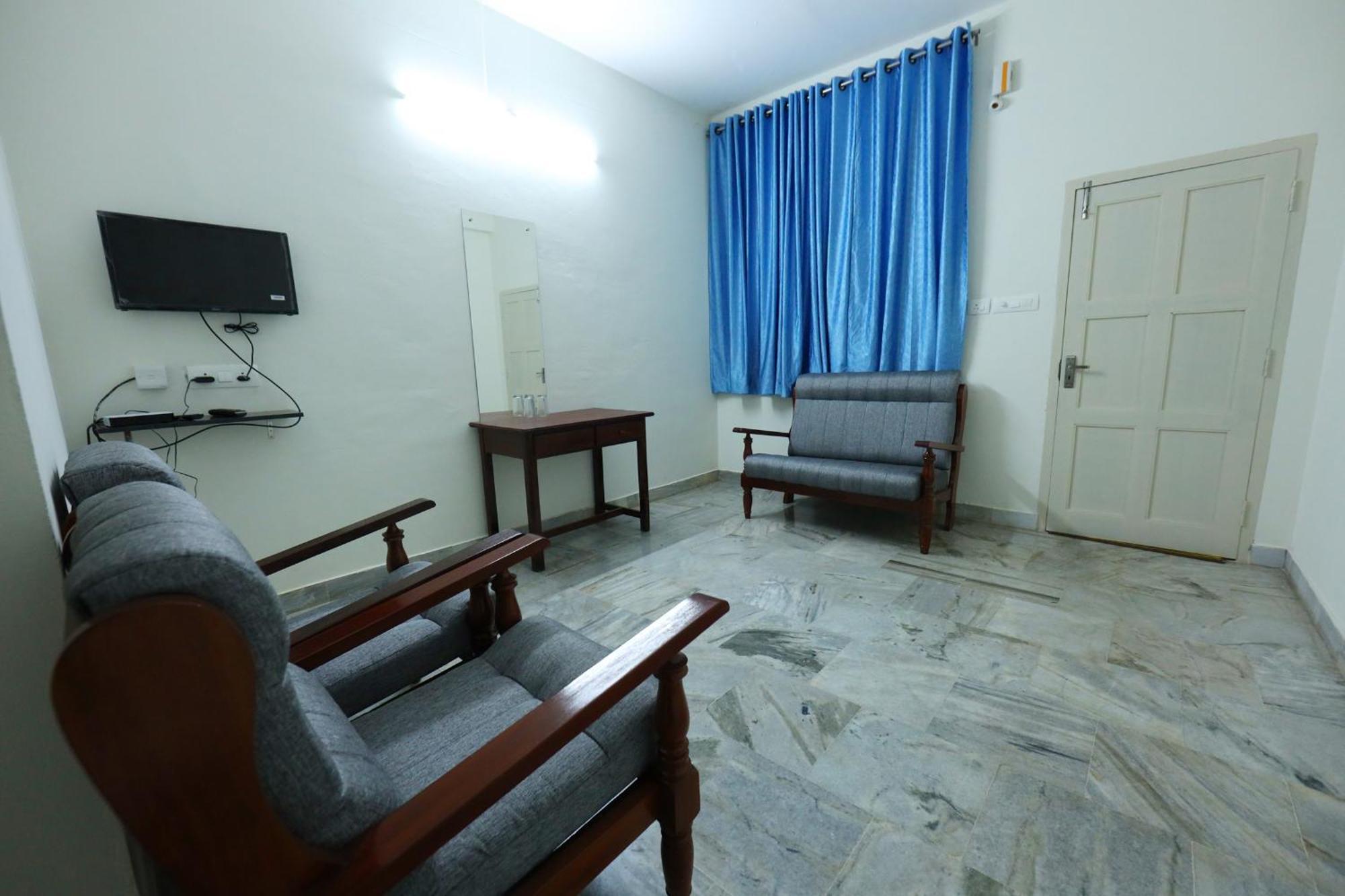 Temple View Residency Hotel Chottanikara Bagian luar foto